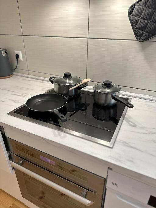 Modernes 2 Zimmer Apartment ベルリン エクステリア 写真