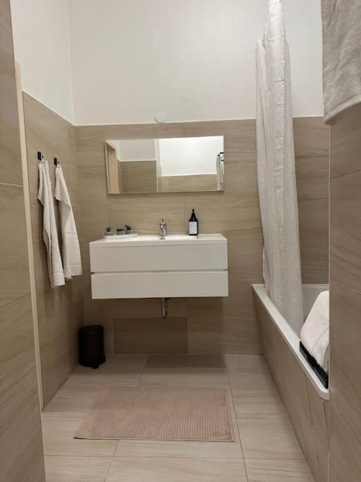 Modernes 2 Zimmer Apartment ベルリン エクステリア 写真