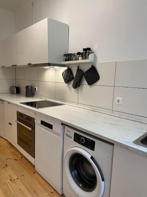 Modernes 2 Zimmer Apartment ベルリン エクステリア 写真